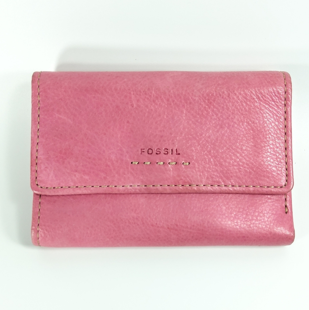 Fossil pink leather wallet